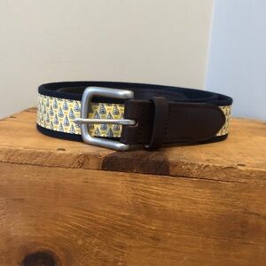 Vineyard Vines sailboat belt